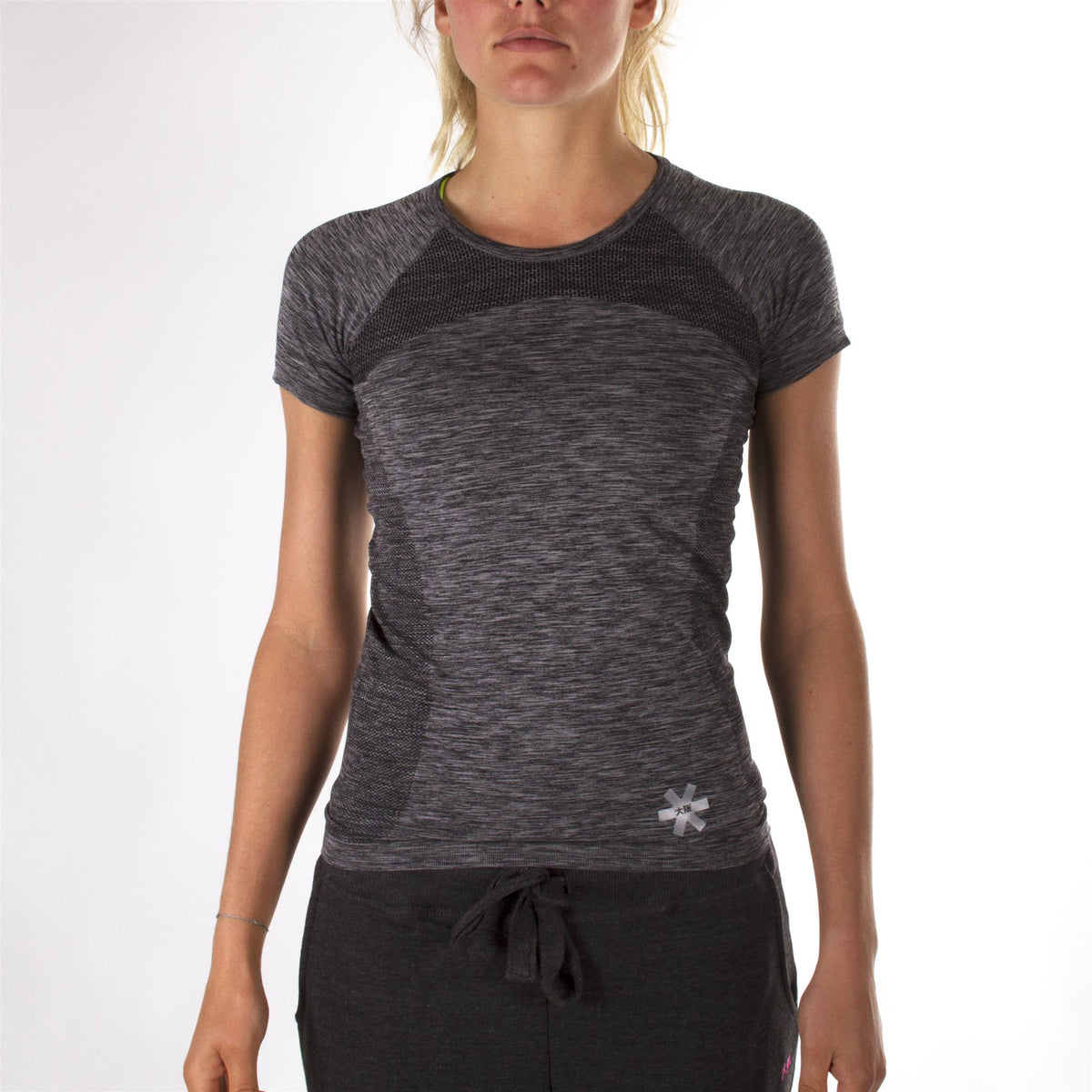 WOMEN TECH KNIT SHORT SLEEVE TEE
